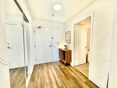 Photo 2 at 1210 - 29 Singer Court, Bayview Village, Toronto