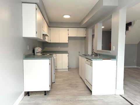 Photo 8 at 16 Cunningham Drive, Ardagh, Barrie