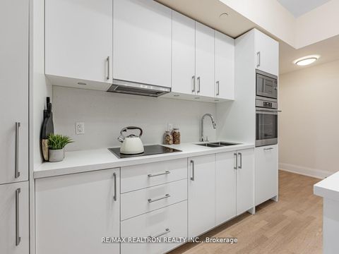 Photo 7 at 1801 - 88 Cumberland Street, Annex, Toronto