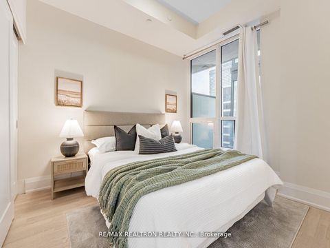 Photo 18 at 1801 - 88 Cumberland Street, Annex, Toronto