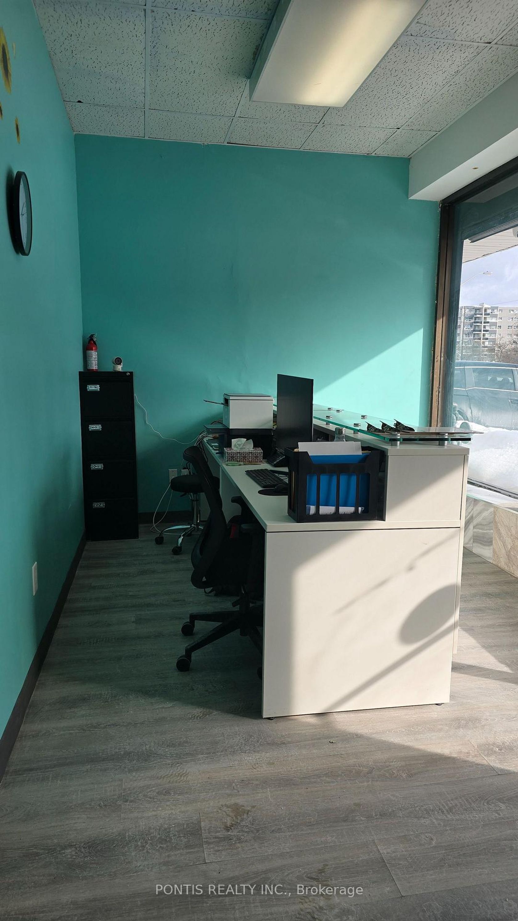 2304 Eglinton Avenue E, Ionview, Toronto photo number 2