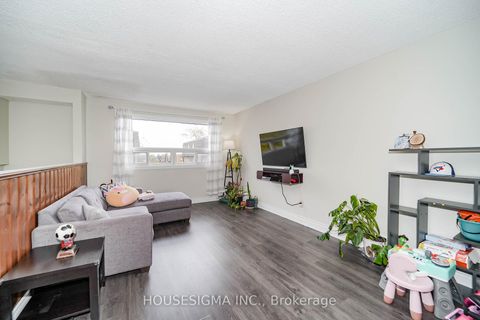 Photo 6 at 31 - 321 Blackthorn Street, Eastdale, Oshawa