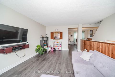 Photo 7 at 31 - 321 Blackthorn Street, Eastdale, Oshawa