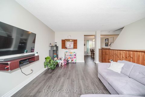 Photo 8 at 31 - 321 Blackthorn Street, Eastdale, Oshawa