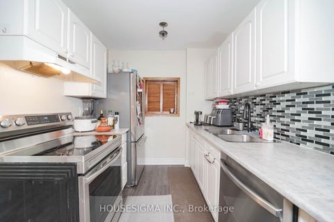 Photo 14 at 31 - 321 Blackthorn Street, Eastdale, Oshawa