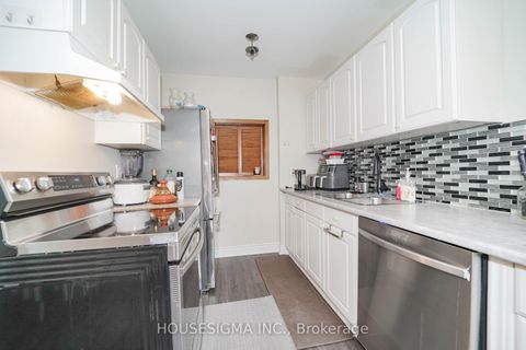 Photo 15 at 31 - 321 Blackthorn Street, Eastdale, Oshawa