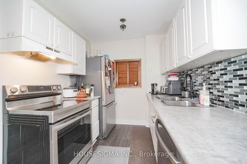 Photo 16 at 31 - 321 Blackthorn Street, Eastdale, Oshawa