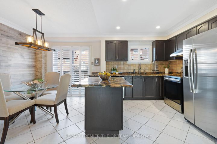 Photo 6 at 28 Kelso Crescent, Maple, Vaughan