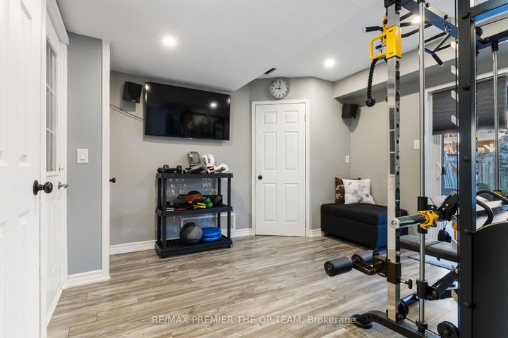 Photo 34 at 28 Kelso Crescent, Maple, Vaughan