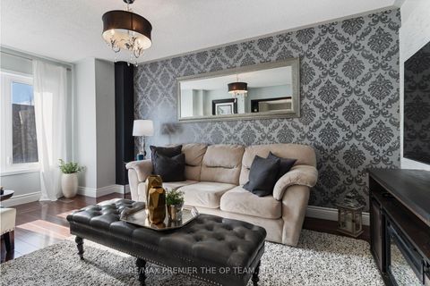 Photo 19 at 28 Kelso Crescent, Maple, Vaughan