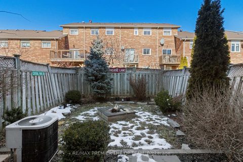 Photo 38 at 28 Kelso Crescent, Maple, Vaughan