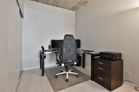 Photo 13 at 606 - 478 King Street W, Waterfront Communities C1, Toronto