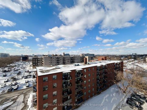 Photo 14 at 1007 - 2245 Eglinton Avenue E, Ionview, Toronto