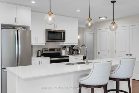 Photo 8 at 224 - 121 Mary Street, Creemore, Clearview