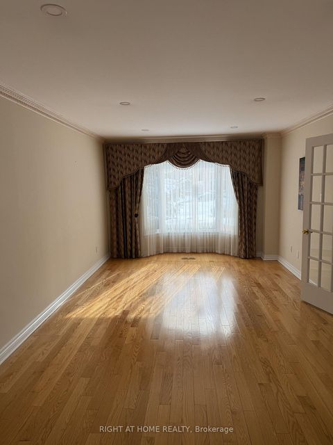 Photo 8 at 6 Carriage Lane, Branson, Toronto