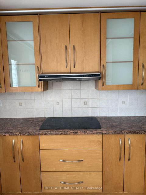 Photo 13 at 6 Carriage Lane, Branson, Toronto