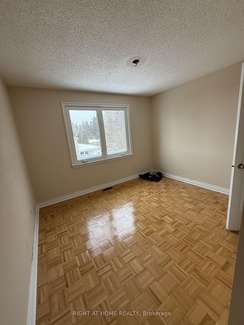 Photo 25 at 6 Carriage Lane, Branson, Toronto