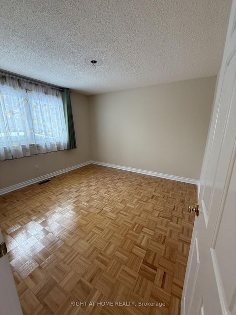 Photo 27 at 6 Carriage Lane, Branson, Toronto