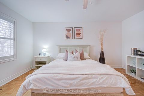 Photo 24 at 4662 Dundas Street W, Humber Valley, Toronto