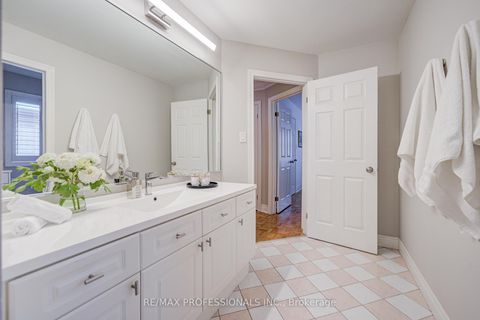 Photo 26 at 4662 Dundas Street W, Humber Valley, Toronto