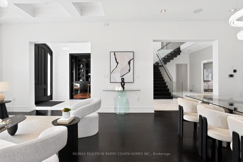 Photo 6 at 29 Junewood Crescent, Windfields, Toronto