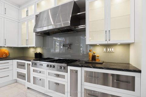 Photo 12 at 29 Junewood Crescent, Windfields, Toronto