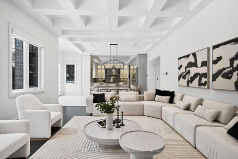 Photo 16 at 29 Junewood Crescent, Windfields, Toronto