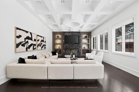 Photo 17 at 29 Junewood Crescent, Windfields, Toronto