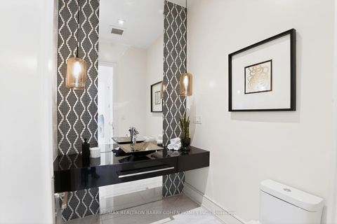 Photo 18 at 29 Junewood Crescent, Windfields, Toronto