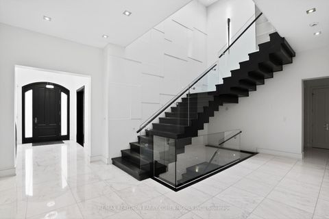 Photo 19 at 29 Junewood Crescent, Windfields, Toronto