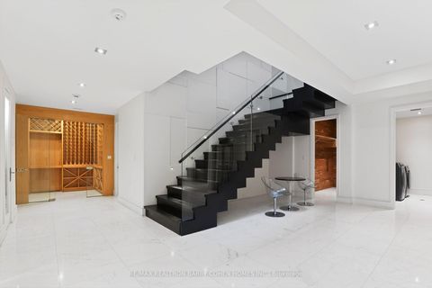 Photo 24 at 29 Junewood Crescent, Windfields, Toronto