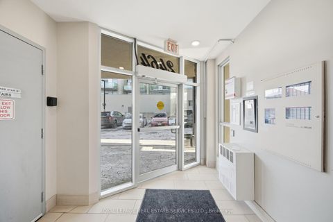 Photo 2 at 711 - 2464 Weston Road, Weston, Toronto