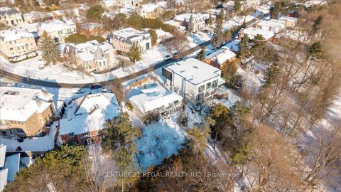 Photo 6 at 11 Montressor Drive, Windfields, Toronto