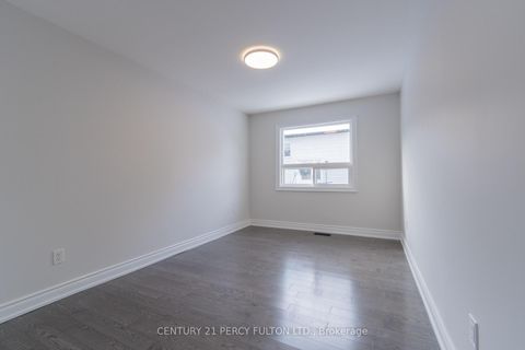 Photo 5 at 193 Cameron Crescent, Keswick North, Georgina