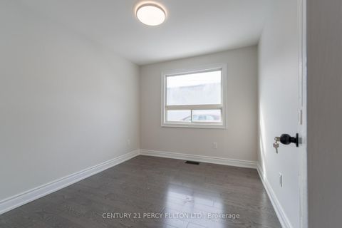 Photo 7 at 193 Cameron Crescent, Keswick North, Georgina