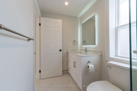 Photo 11 at 193 Cameron Crescent, Keswick North, Georgina