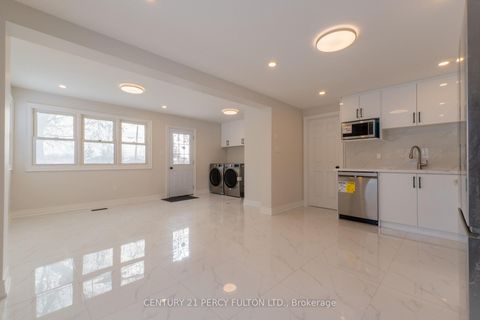 Photo 12 at 193 Cameron Crescent, Keswick North, Georgina