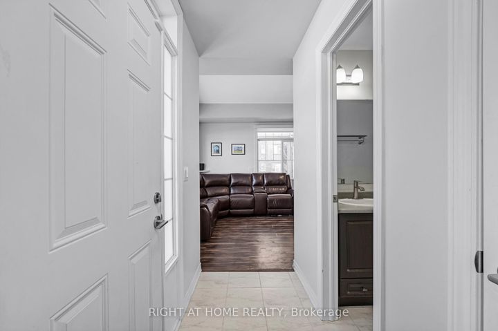 Photo 5 at 101 - 277 Gatwick Drive, RO River Oaks, Oakville