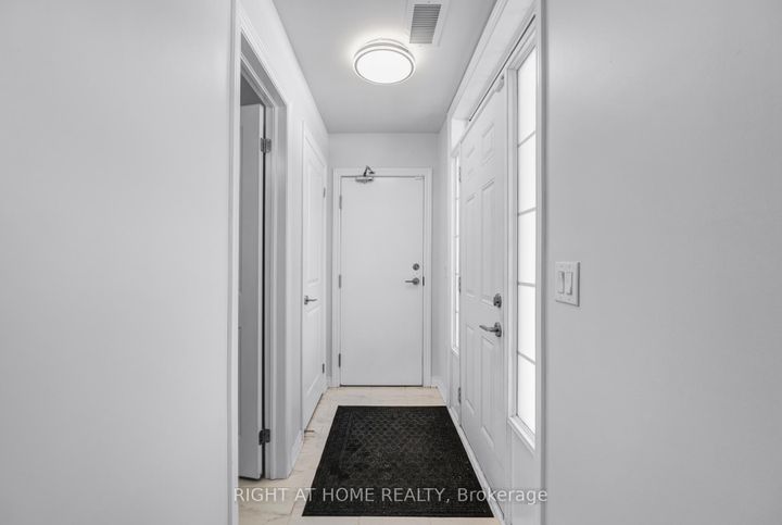 Photo 7 at 101 - 277 Gatwick Drive, RO River Oaks, Oakville