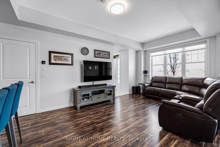 Photo 9 at 101 - 277 Gatwick Drive, RO River Oaks, Oakville