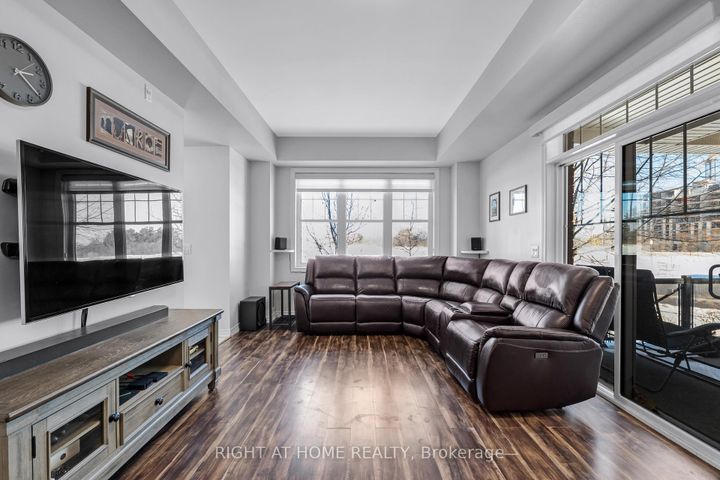 Photo 10 at 101 - 277 Gatwick Drive, RO River Oaks, Oakville