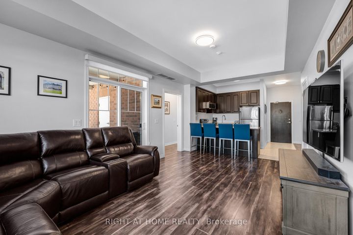 Photo 12 at 101 - 277 Gatwick Drive, RO River Oaks, Oakville