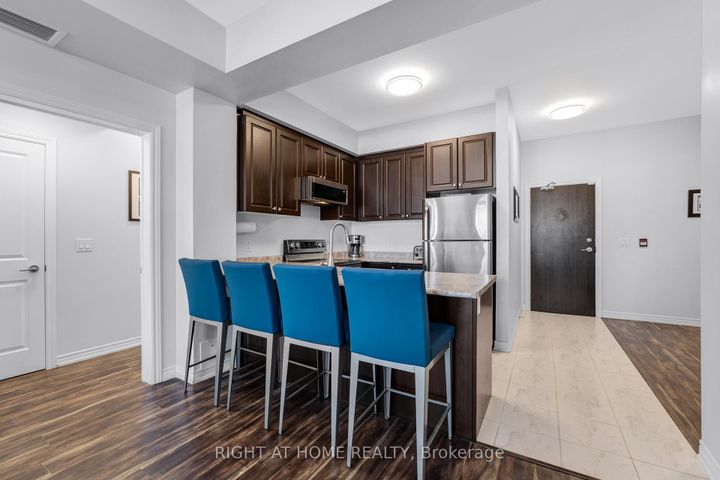 Photo 15 at 101 - 277 Gatwick Drive, RO River Oaks, Oakville