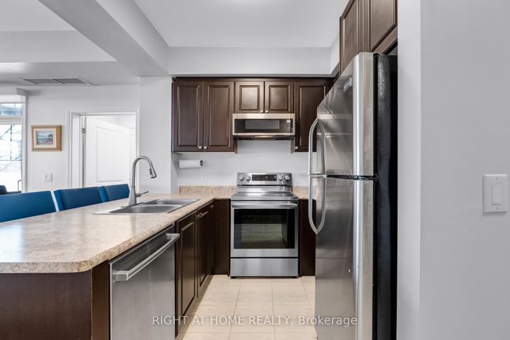 Photo 17 at 101 - 277 Gatwick Drive, RO River Oaks, Oakville