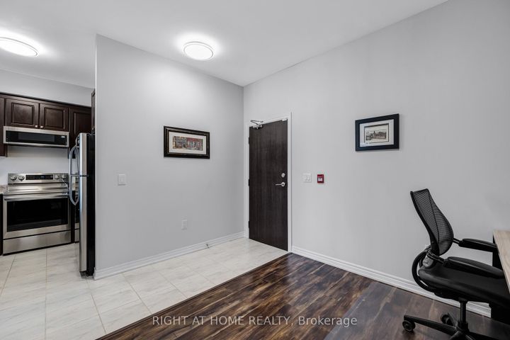 Photo 22 at 101 - 277 Gatwick Drive, RO River Oaks, Oakville