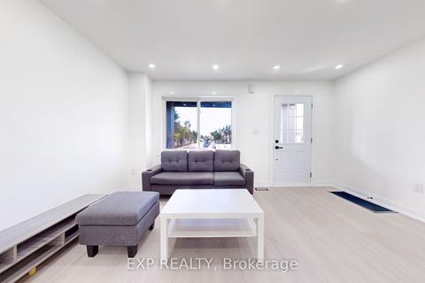 Photo 5 at 685 Jane Street, Smythe, Toronto