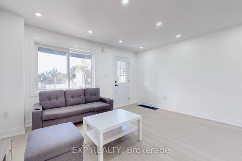 Photo 6 at 685 Jane Street, Smythe, Toronto