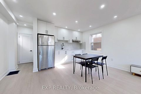 Photo 8 at 685 Jane Street, Smythe, Toronto