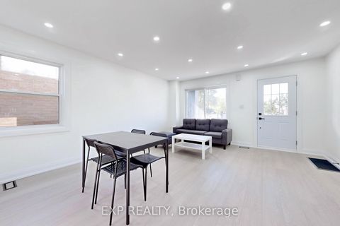 Photo 9 at 685 Jane Street, Smythe, Toronto