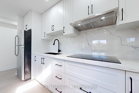 Photo 12 at 685 Jane Street, Smythe, Toronto